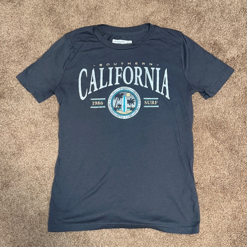Abercrombie kids california graphic t shirt